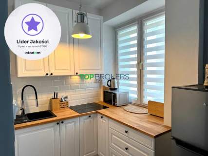 Stylowe studio w kamienicy blisko metra