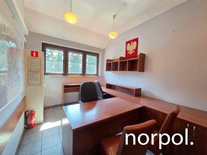 Lokal biurowy / usługowy, 2 pokoje 40m2 Krzeszowice centrum