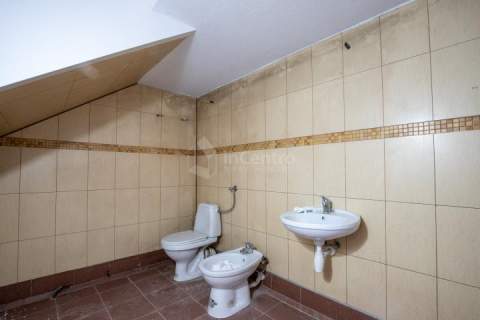 BEZ PROWIZJI Nowy witrynowy lokal 214m2. Krzywa.