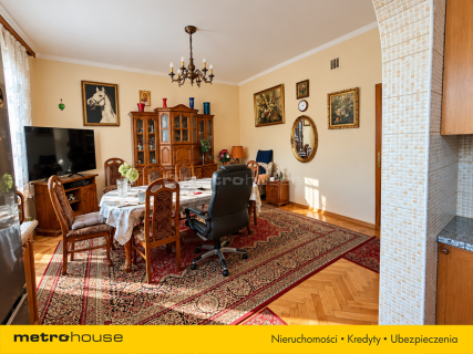 Dom 353m w centrum Łomianek lokal 90m