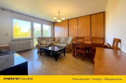 4 pokoje /73,34 m2 / 3 piętro /CO miejskie/ balkon