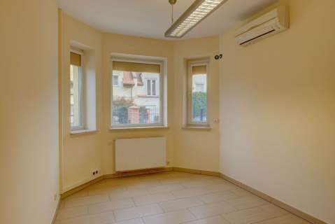 Budynek 274m na sprzedaż - Warszawa Bielany