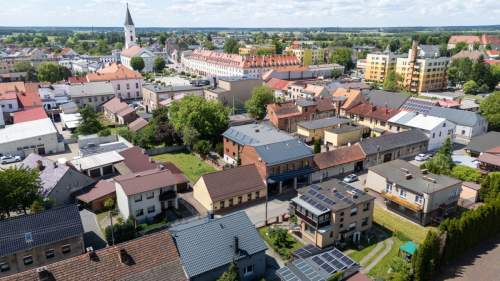 Przestronny budynek mieszkalno-usługowy