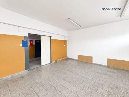 hala/magazyn 62m2 na Bieńczycach z windą tow.