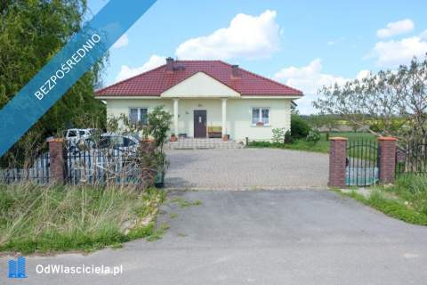 Dom parterowy wolnostojący na dużej działce