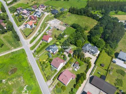 Dom z dużą działką budowlaną. Rzozów 71 arów.