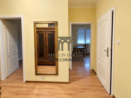 2 pokoje Osobna kuchnia Balkon 600 tys.