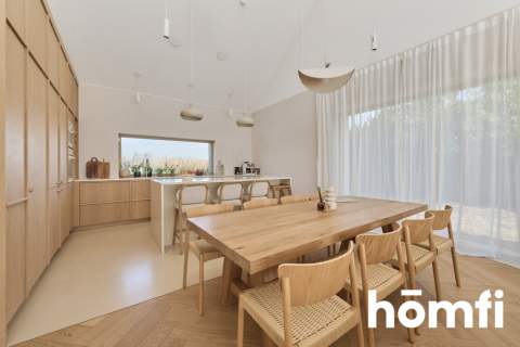 Unikalna parterowa stodoła Japandi Smart Home