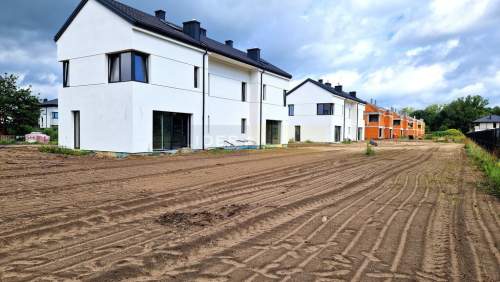 Dwupoziomowe mieszkanie 84,6 m działką 475m2