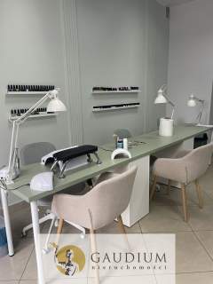 Lokal w centrum Gdyni z witryną