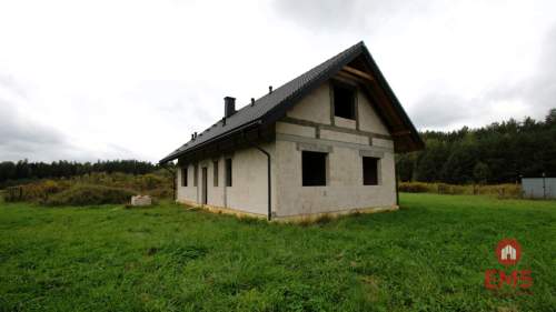Dom w otoczeniu lasu działka 2400 m