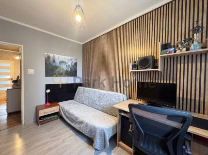 Ustawne 3- pokojowe mieszkanie Balkon Duża piwnica