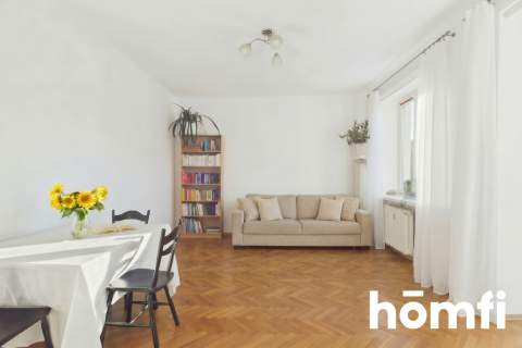 Słoneczne 50 m2 kamienica balkon Plac Szembeka