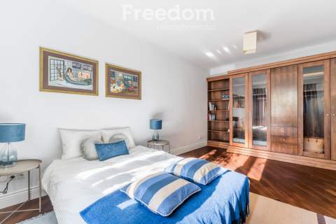 Wygodny, przestronny i klimatyczny apartament