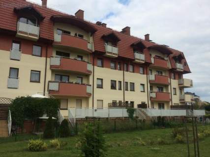 2-pokoje mieszkanie z dużym tarasem i ogródkiem.
