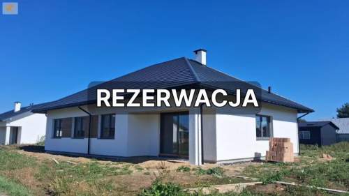 Nowoczesne domy na kameralnym osiedlu - stan zamknięty z elewacją