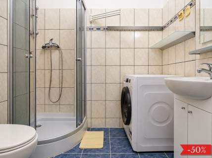 Kawalerka z balkonem i komórką   Kopernika 6