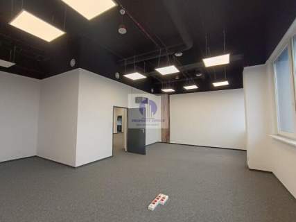 Włochy lokal biurowy 261,80 m2 do wynajęcia