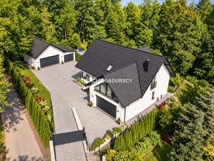 Kameralny dom wraz z leśną działką - 5 sypialni