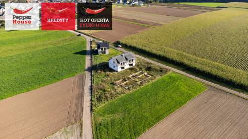 Działka z fundamentami i pozwoleniem na budowe