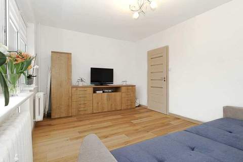 PRZESTRONNE CISZA SPOKÓJ BALKON