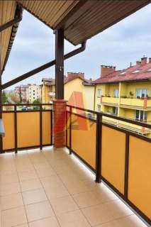 92m2, miejsce postojowe , balkon i piwnica