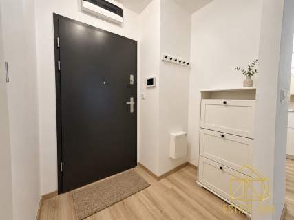2 pokoje 44 m Loggia 10 m Bagry