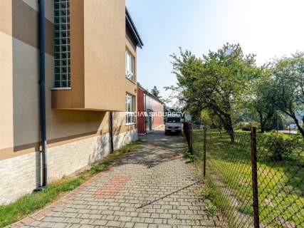 Budynek usługowy i hala   465 m - Kraków