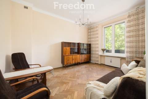 2 pokoje, widok na Pałac Kultury, balkon, Metro