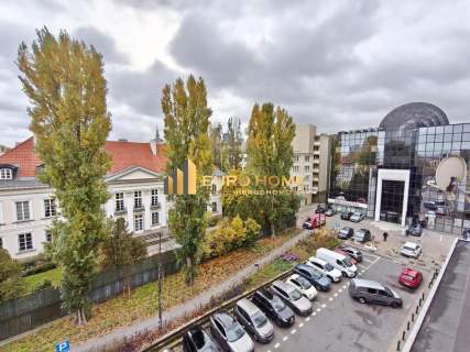 CENTRUM CICHE UMEBLOWANE Z LOGGIĄ