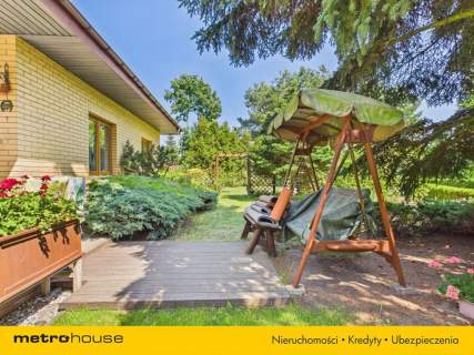 Dom z pięknym ogrodem na działce 2418 m 