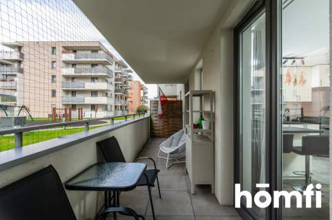 2 pokoje duży balkon garaż