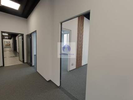 Włochy lokal biurowy 261,80 m2 do wynajęcia