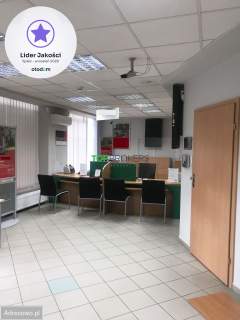 Przestronny, narożny lokal z witrynami