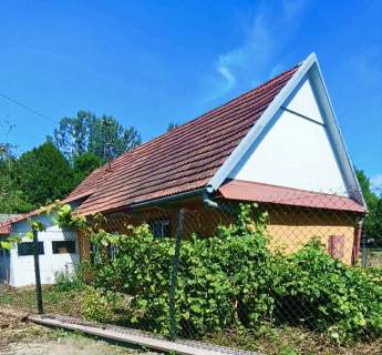Dom w Samocicach z działką 18,49 ara