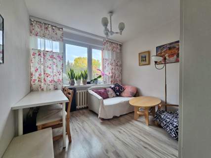 3 pokojowe z osobną kuchnią i loggią 48 m 2.