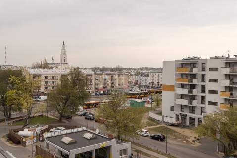 Kawalerka przy Placu Szembeka z widokiem na zieleń