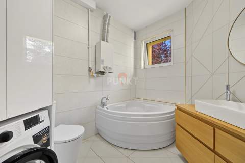 Trzy pokoje Po generalnym remoncie Balkon