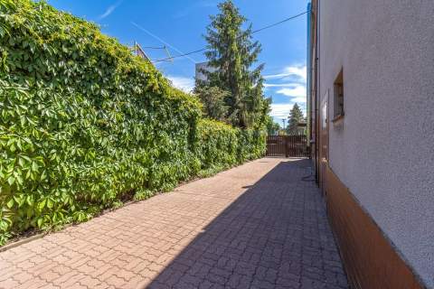 Widzew Budynek 270 m pod firmę lub gabinety