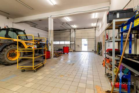 Obiekt z parkingiem, częścią warsztatowo - biurową 500m2
