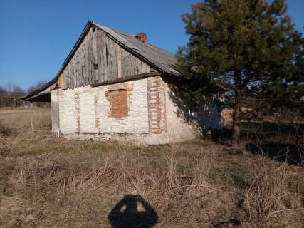 Dom z białego kamienia, bez sąsiadów, na uboczu