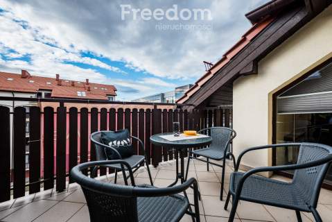 Dwupoziomowy apartament z tarasem - Osiedle Ptasie