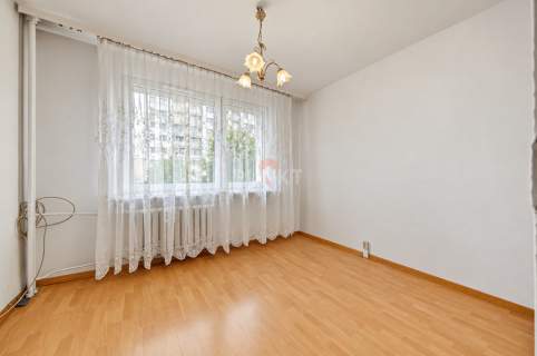    Trzy pokoje z balkonem   Centrum   