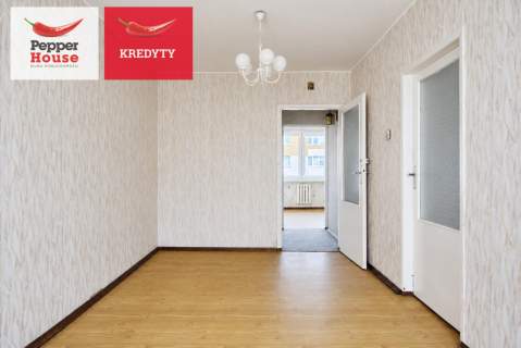 3 pokoje w Redłowie do remontu 55m2