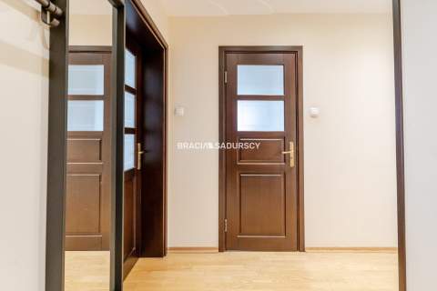 Ruczaj 52m2 2pok. oddzielna kuchnia 2 balkony