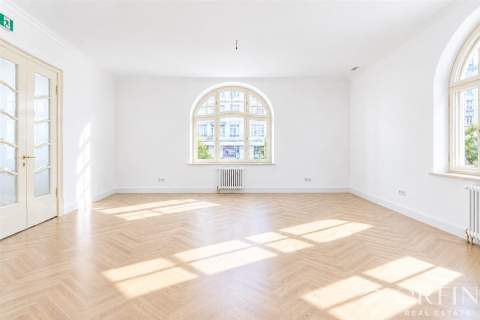 PRESTIŻ.-WILLA SZCZĘŚĆ BOŻE PARK.7 AUT-37 tys.zł