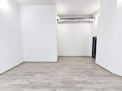 Lokal parterowy usługowo-handlowy 137 m do wynajęcia I Łódź Centr