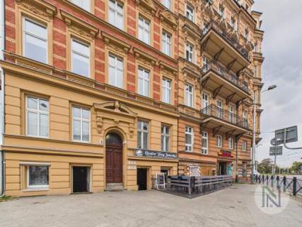 pl. Bema 2 osobne wejścia 47,62 m2 parter do własnej a