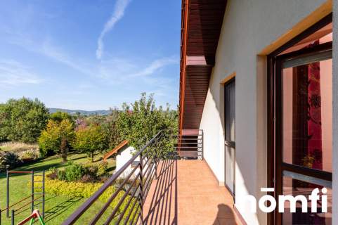 DUŻA DZIAŁKA 30 AR SAUNA 5 POKOI GARAŻ