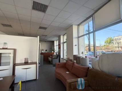 Lokal parterowy 385 m - RONDO WIATRACZNA